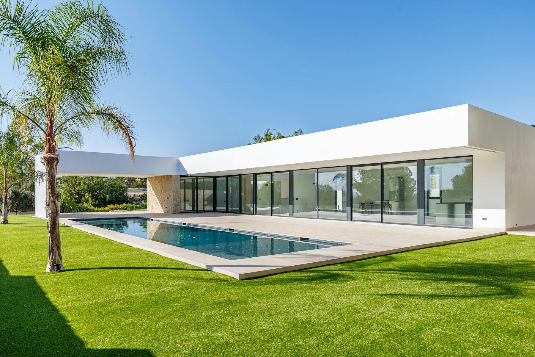 Moderne Villa mit Pool